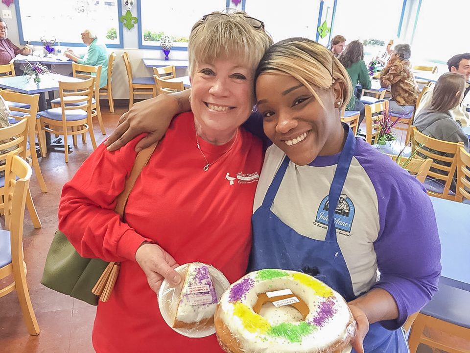 Julie Anne's Bakery and Cafe Shreveport Louisiana King Cake